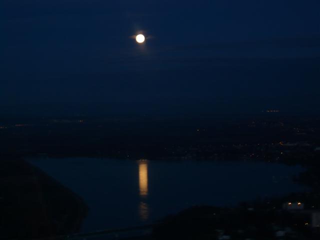 Bis repetita placent ... Clairdelune